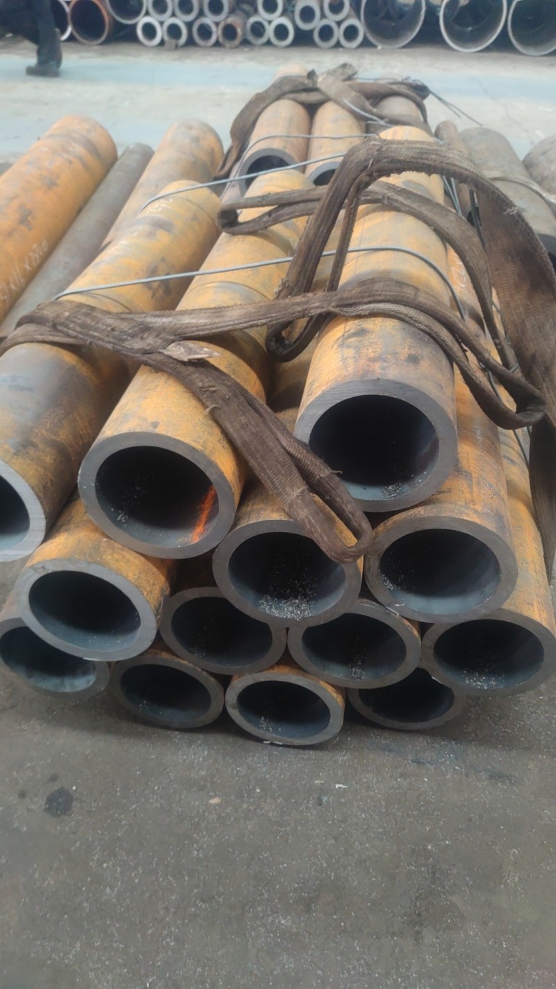 上高上高上高15CrMoG无缝钢管切割